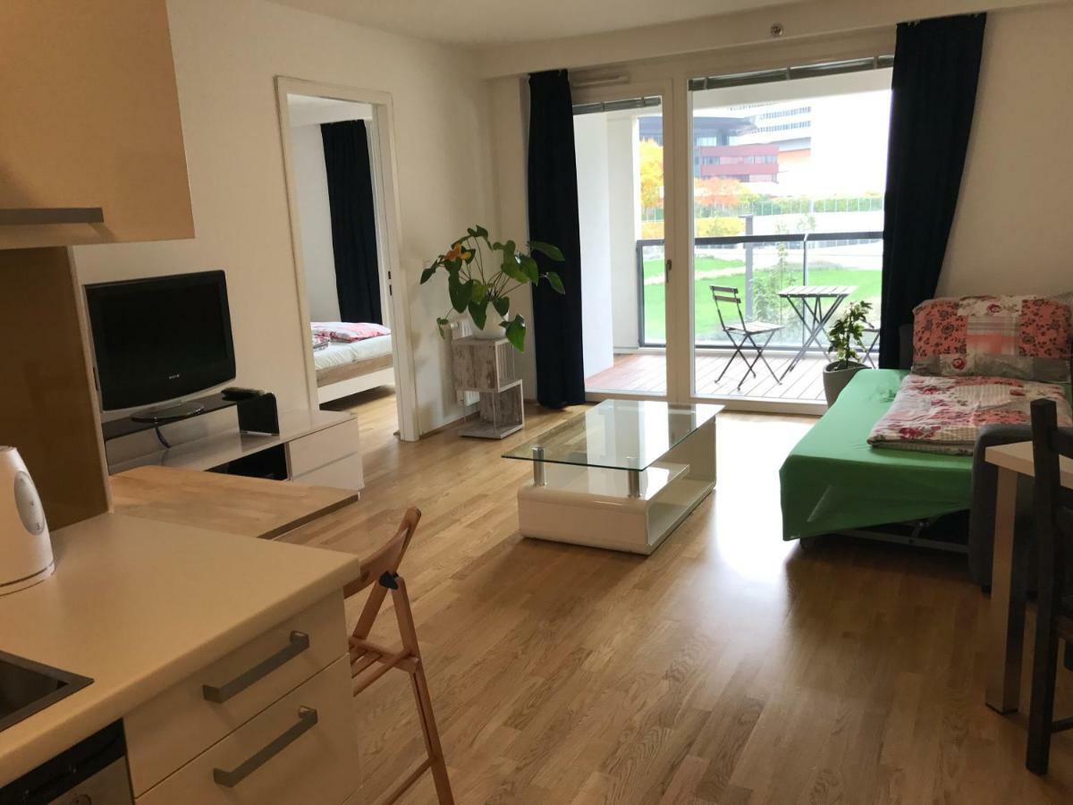 Apartment With Parking On Premise Viena Exterior foto