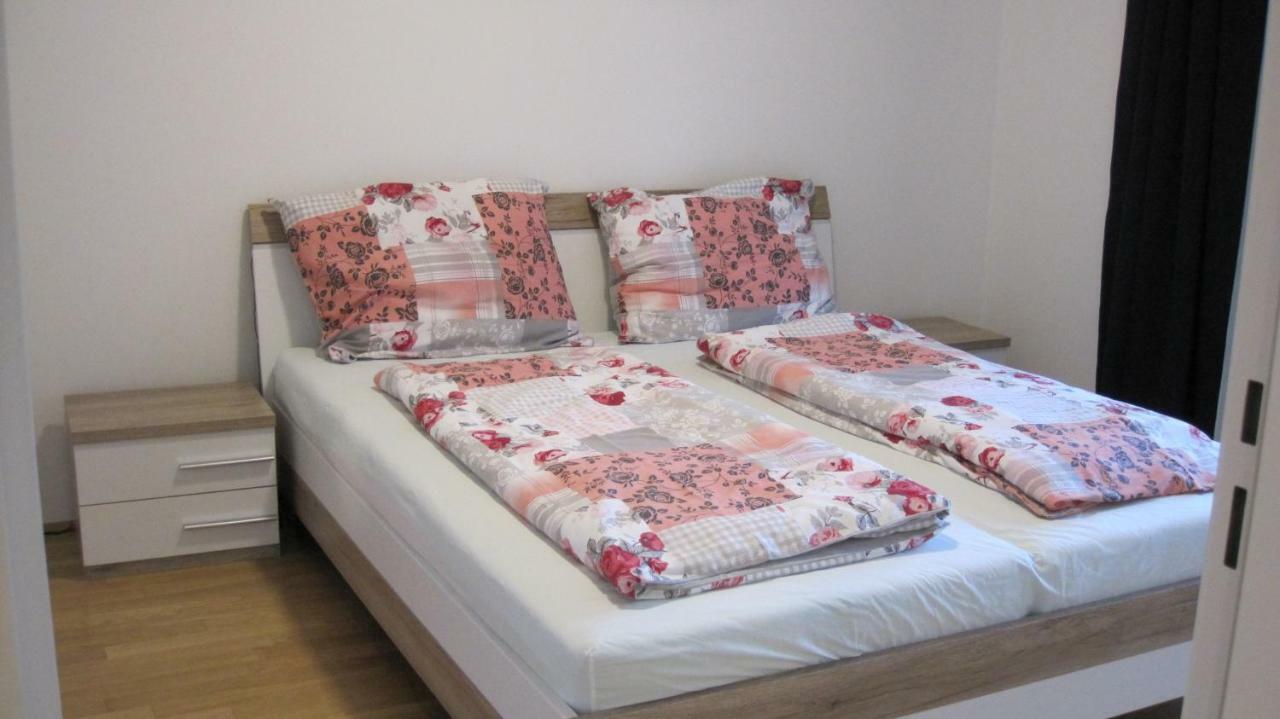 Apartment With Parking On Premise Viena Exterior foto